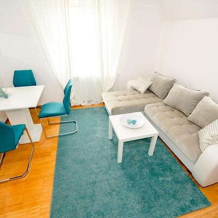 Apartment With View Zirovnica Bagian luar foto