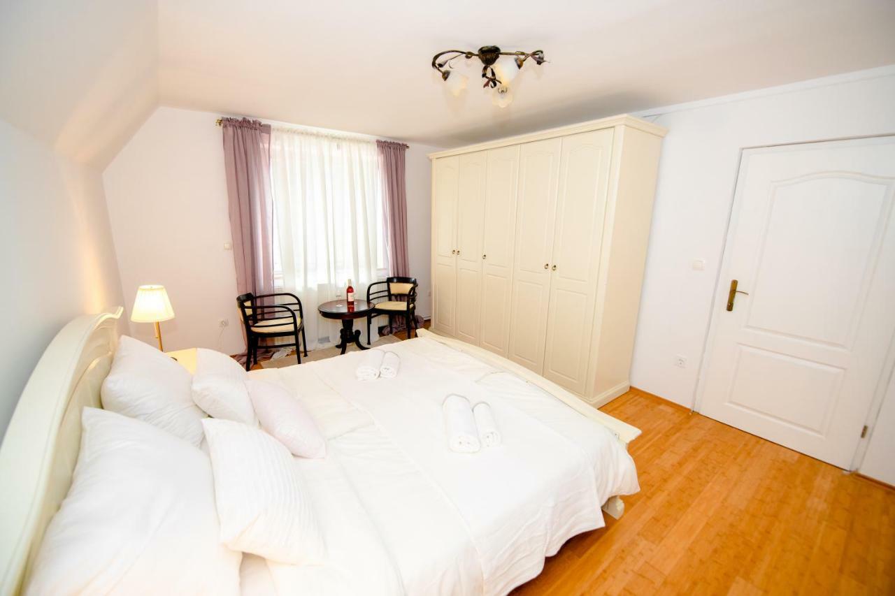 Apartment With View Zirovnica Bagian luar foto