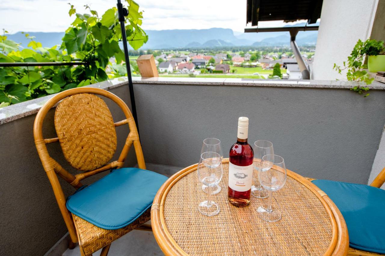Apartment With View Zirovnica Bagian luar foto