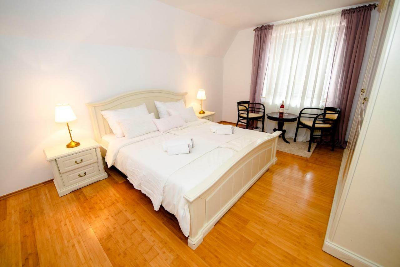Apartment With View Zirovnica Bagian luar foto