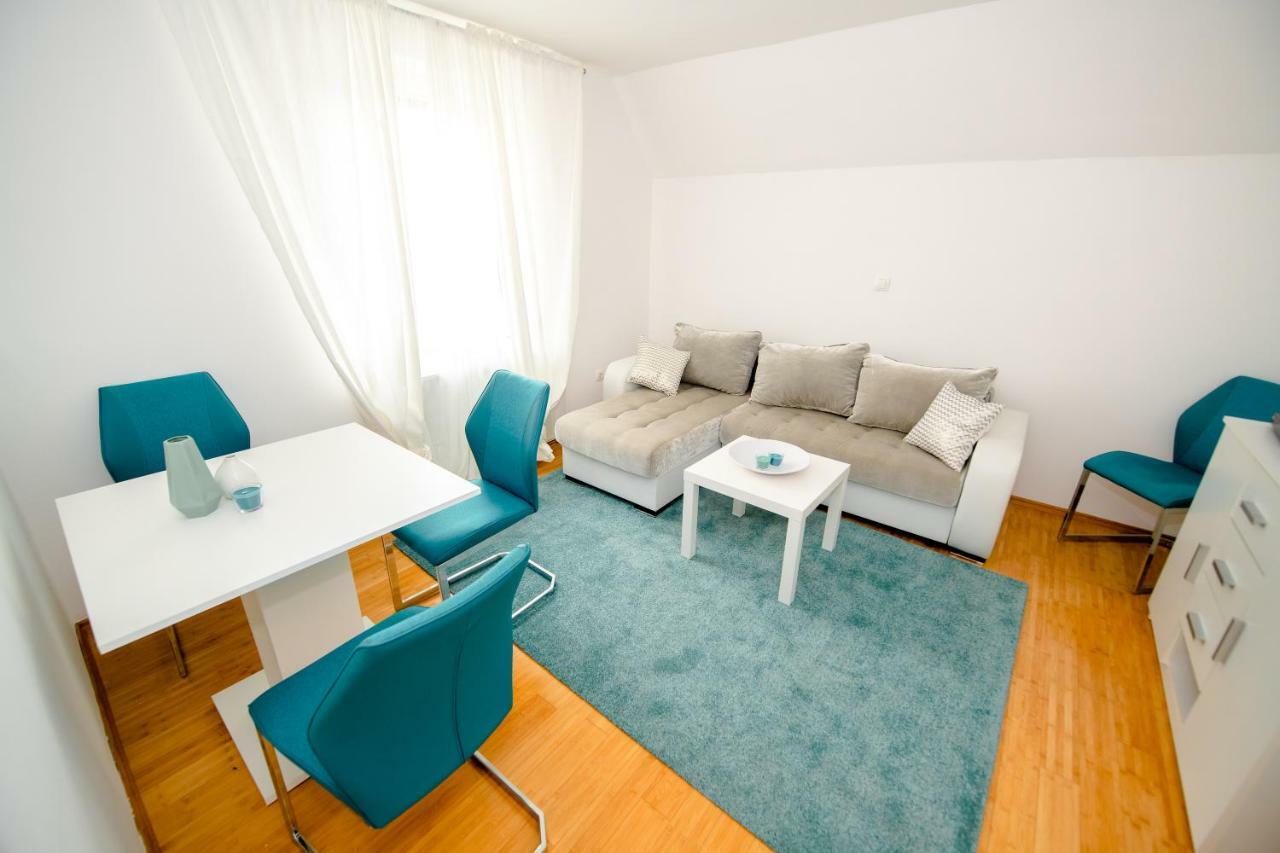 Apartment With View Zirovnica Bagian luar foto